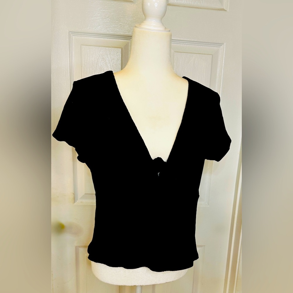 Bar III Top Black Short Sleeve RibbedTop Tie Front Peep Hole Size XL